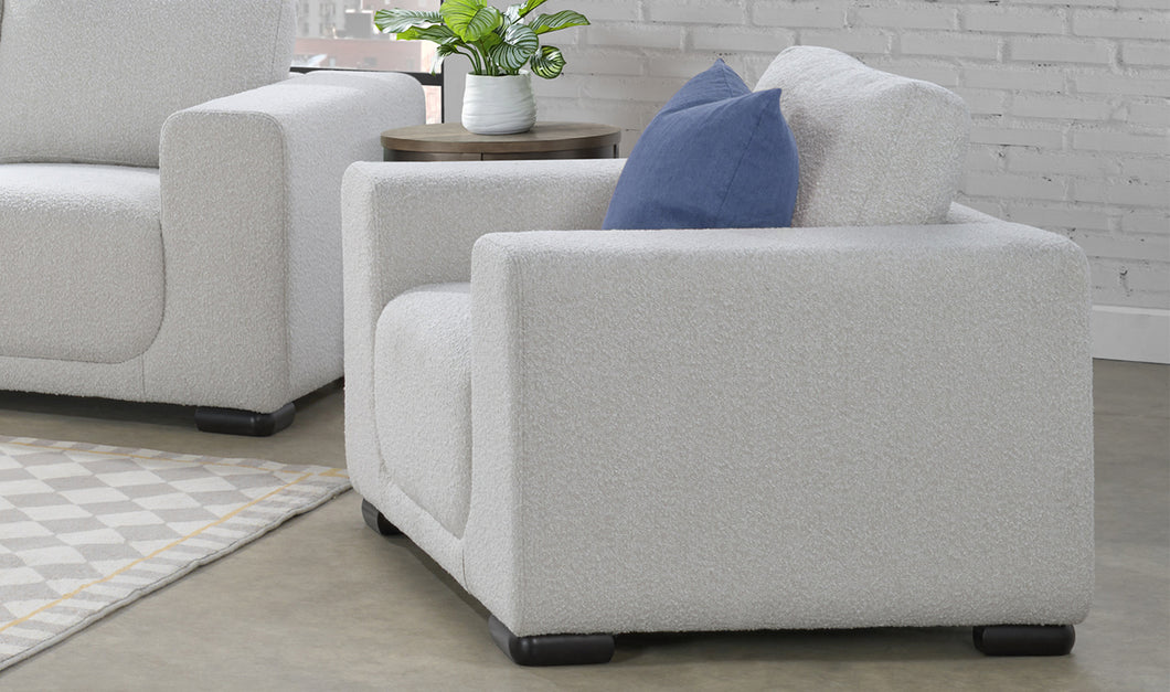 ELENOR CHAIR - BOUCLE